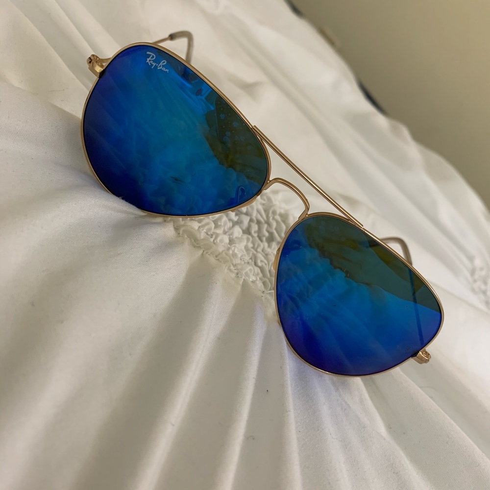 Ray-Ban Aviator flash sunglasses